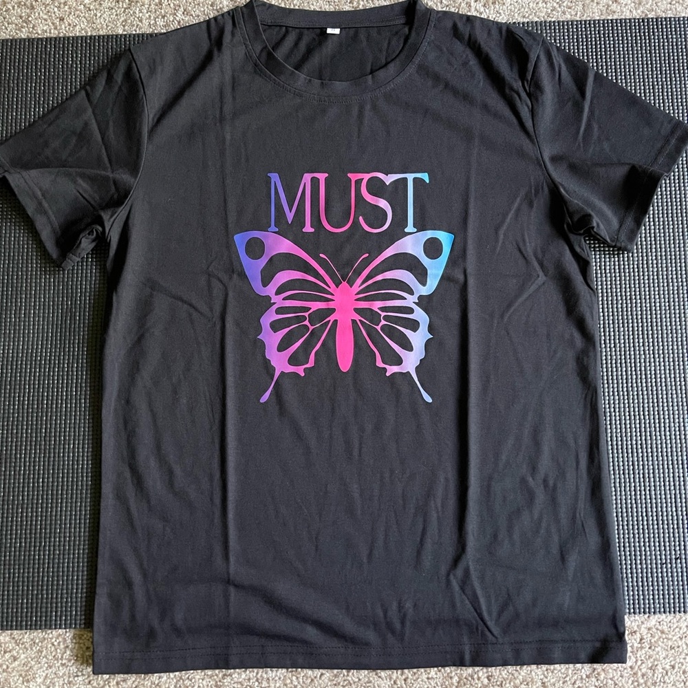 Butterfly letter graphic tee